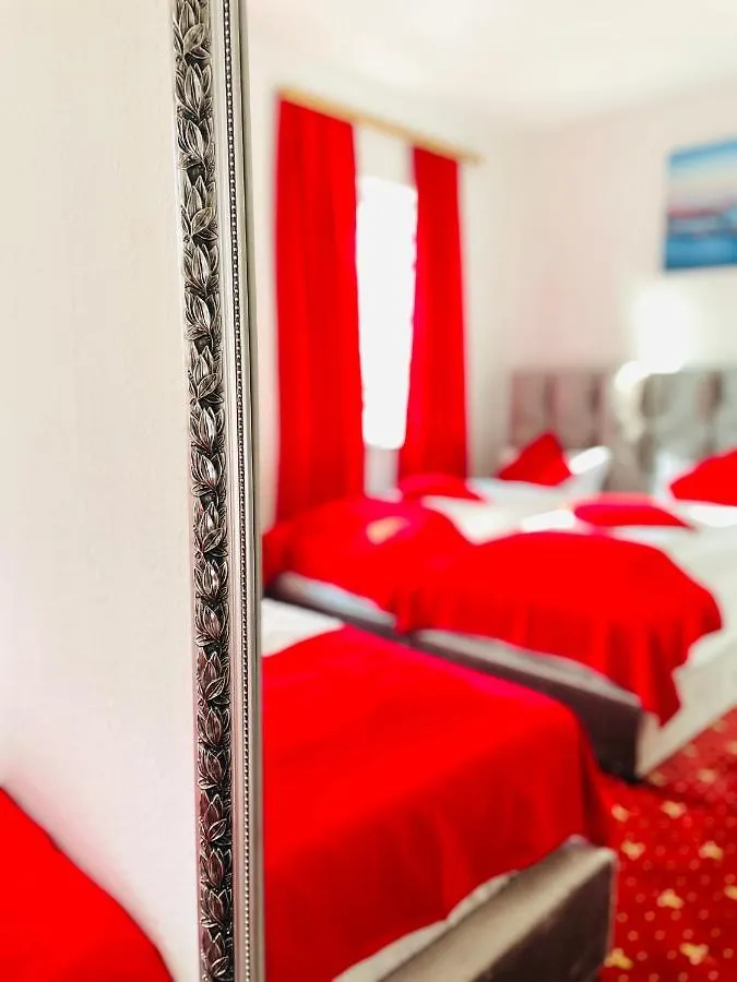 Hotel 66