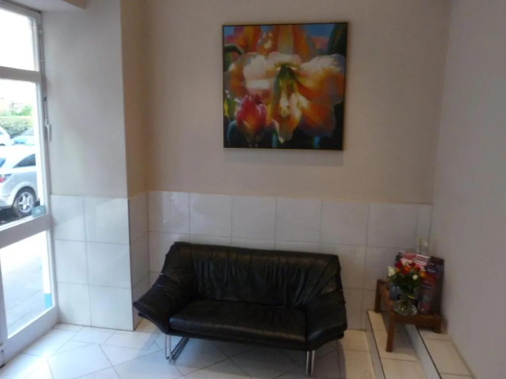Hotel 66