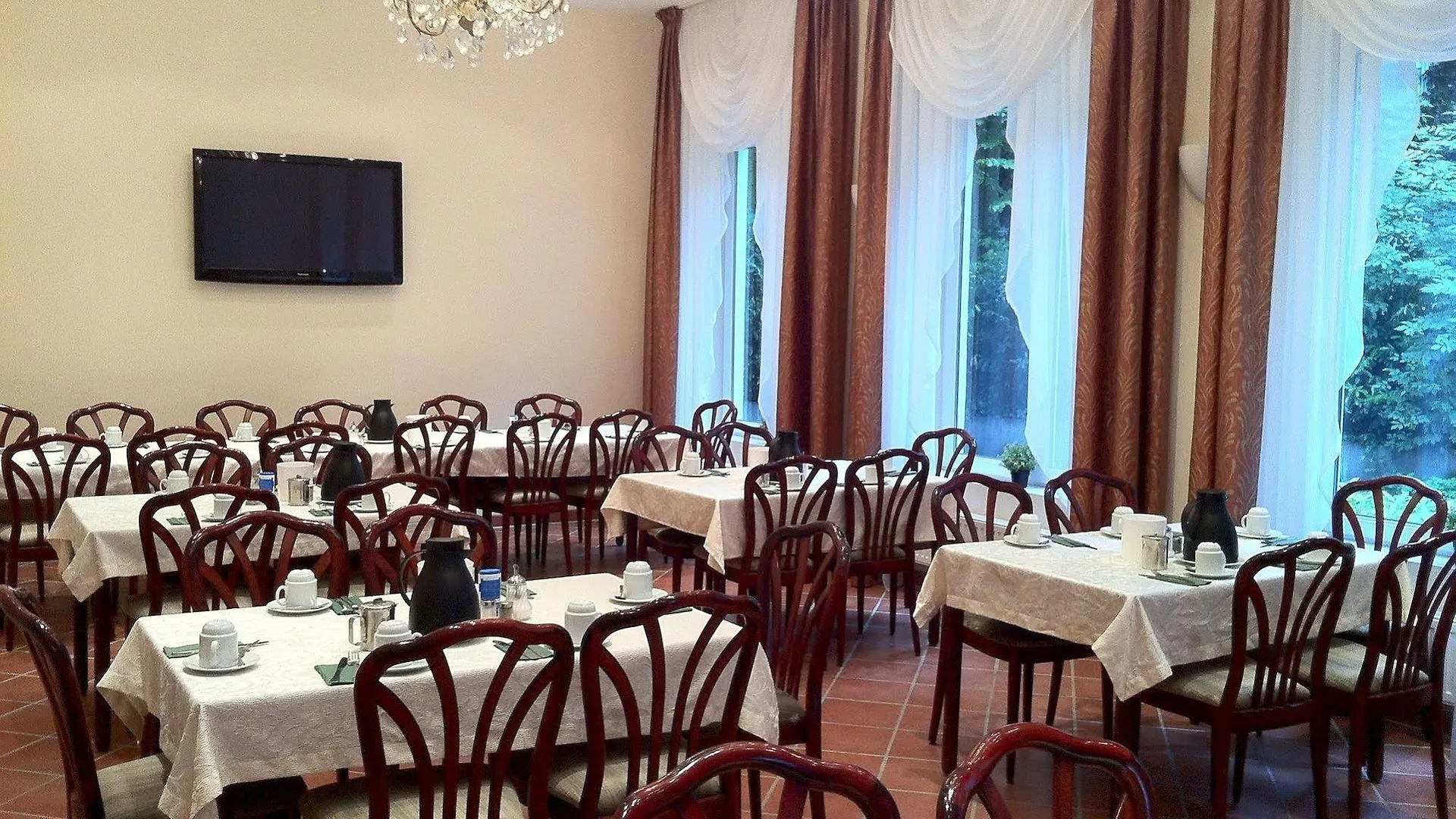 Hotel 66