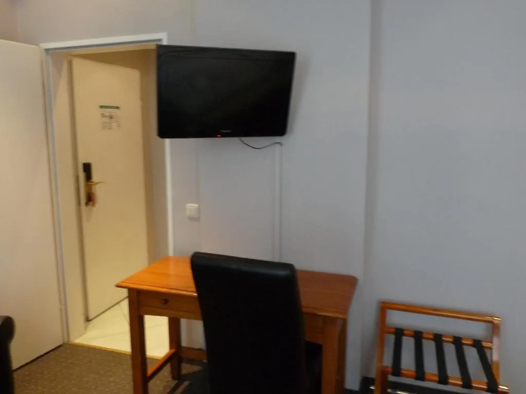 Hotel 66